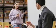 ما هي الـ6 أسئلة الشخصية التي لا مكان لها في حديثك مع زميل العمل؟